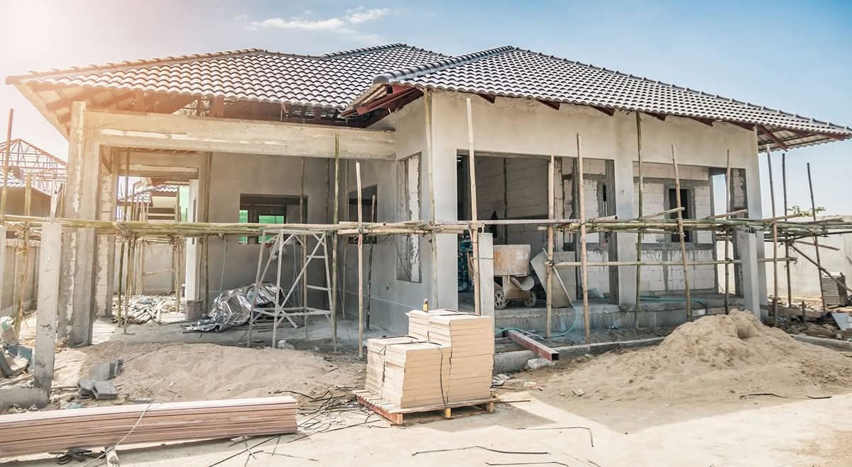 Building contractors at work in Gauteng and Cape Town